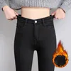 Pantalones vaqueros de mujer de invierno de algodón elástico de mezclilla de lana gruesa para mujeres estiramiento cálido flaco terciopelo lápiz pantalones femeninos