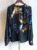 Kvinnors blusar 2024 Spring Chinese Design Women Floral Animal Printing Blue Ladies O-Neck Lantern Sleeve Vintage Elegant Shirt