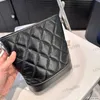 Mini gefärbte Perle Kette Eimerbeutel Designer Frauen Umhängetasche Leder Diamantschnalle Luxus -Tasche