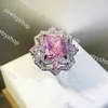 Bandringen clusterringen luxe gekleurde bloemenmeisje hart roze volledige diamanten paarring voor vrouwen opengewerkte geometrische Valentijnsdag Gift2024