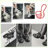 Sapatos de placa de esportes macios de verão feminino Mameganq Designer de alta qualidade moda cor misturada sola grossa esportes resistentes ao desgaste sapatos reforçados1 GAI