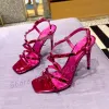 Sandały Rose Red Studded Sandals Kobiety luksusowe wysokie obcasy sukienka imprezy buty damskie letni tył pasek kwadratowy palec gładki sandał patentowy