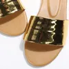 Tofflor Summer Solid Bright Leather Slipper Ladies Fashion Open Toe Flat Beach Sandaler Badrum Hem inomhus utomhus för kvinnor