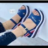 Sandálias femininas casuais cunhas plataforma sapatos para mulheres verão designer marca fivela ao ar livre antiderrapante sandálias de praia zapatos plus 35 ~ 43 t240323