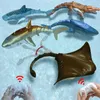 キッズRCサメのおもちゃのための砂砂水プールバス浴槽の少女船子供リモコンロボットバイオニックフィッシュアニマルボート240321