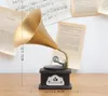 Estatuetas decorativas ornamento retrô moinho de vento gramofone modelo de rádio artesanato em resina para sala de estar escritório doce presente decoração de casa