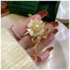 Brooches Flower Broches For Women Gold Color Micro Inlaid Zircon Ribbon Female Pin White Shell Floral Korean Fashion Accessories