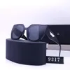 Óculos de sol Óculos casuais de tendência extrovertida, com caixa por padrão, mesmo estilo masculino e feminino