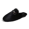 لأحذية Fury Women في الخريف والشتاء يرتدين الإنترنت Red Lazy Mens Mens Bun Bun Half Slippers with Plush Cotton Slippers Size 41-43