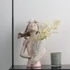 バタフライガール樹脂彫刻キャラクターモデル花瓶モダンホーム装飾リビングルームベッドルームカウンタートップ花瓶のギフトノルディック装飾ホーム240323