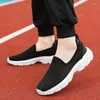 Sapatos casuais de verão homens malha tênis de corrida fitness esporte luz confortável respirável preto andando tamanho grande 39-45 mocassins