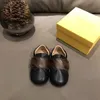 Luksusowe buty maluchowe Wygodne i miękkie buty dla niemowląt Rozmiar 20-25 pudełka opakowanie liter