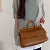 Torby na ramię w stylu mody Pu Messenger Bag Ladies Commuter Duża pojemność Koreańskie torebki i torebki dla kobiet
