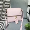 Omuz çantaları kadın çanta moda püskül dekorasyon crossbody bayanlar için vahşi