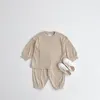 Giyim Setleri 2 PCS Koreli Bebek Bahar Seti 2024 Sonbahar Boy'un Ev Boş Zaman Takım Katı Dokulu Külot Pantolon Çocuk Pijamaları