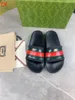 Designer Luxury Pursuit Trek Slides Sandaler Flip Flops Herrstorlek 9.5 Slip på Black Web Slip på Sandal Slipper With Box