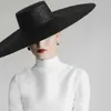 Chapeaux à larges bords Chapeaux de seau 2022 printemps/été 18 cm de large chapeau de paille marron noir chapeau de paille à dessus plat adapté aux femmes élégant français rétro chapeau de soleil concepteur 240322