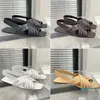 Sandals Ladies Shoes Designer Retro Leather Flat Bottom Roman Roman Hollow Sumhol Summer Beach Factory Size 35-40