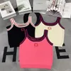 2024 Ny designer Senior Luxury Sticked Halter Sexig T Kort originalstandard Samma kvinnors väst Lo Classic broderade kvinnors väst högkvalitativ stickad topp