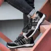 Laarzen nieuwe mannen veiligheid werk schoenen ademende werk laarzen beschermend stalen teen dop schoenen onverwoestbare camouflage schoenen freeshipping