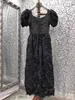 パーティードレスコットンロングドレス2024秋の冬スタイルの女性セクシーな正方形半袖カジュアルブラックマキシプリーツ