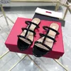 Slippers 2024 Summer Women's Coarse Square With Open-toe Riveted Leather Fashion Outdoor Three-ring