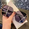 2 PCS Fashion Luxury Designer 2021 Nya solglasögon kvinnor Fashion Korean Fashion Solglasögon Kvinnor Anti Ultraviolet Round Face Face Face Thin Summer