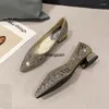 Chaussures décontractées 2024 Glitter Paillettes Pompes Femme Bling Diamants Cristal Rivet Dames Robe De Soirée Bout Pointu Élégant Mocassin À Fond Plat