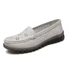 Casual schoenen zomer dames lederen uitgeholde sneakers luxe mocassins dames loafers ademende moeder zapatos mujer