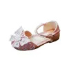 Glages pour enfants Sandales Sandales Sandales Crystal Princess Solf Crystal Princess Chaussures non glissantes Sandales pour enfants de mode respirante Girls240327