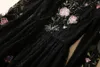 ヨーロッパとアメリカの女性のドレス2023夏の新しいスタイルラウンドネック長袖の花刺繍レースファッションプリーツドレス