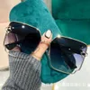 2 Stück Mode Luxus Designer 2023 neue quadratische kleine Punktfarbe Metallrahmen Farbverlauf Sonnenbrille Modetrend Persönlichkeit weibliche Sonnenbrille