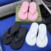 Pinch g Flip Family Feet 2024 Flop Type Casual Beach Sandals Thick Sole Large Size Slippers Womens Heightened Anti Slip T8R0