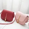 Torby na ramię Crossbody for Women 2024 łańcuch Messenger Cover Fringe Mała kwadratowa torba telefon komórkowy