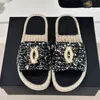 Designer Womens Sandals Flat Heel Scustom Woolen Slippers Straw Vamp Fisherman Sandals Gold Stamping Mules Slip On Tisters Outdoor Beach Tisters