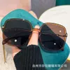 2 peças Designer de moda de luxo 2023 nova versão coreana de óculos de sol personalizados da moda com a mesma tendência de óculos de sol de filme oceânico de moda clássica popular online