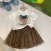 2024 Sommar Tvåbit Set Kids Clothing Set Baby Girls Shorts Kjol Brev Set Children's Luxury Original Label Set Girl Children's Clothing Set Letter Hele Set Set