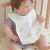 Bebekler için 50 paket tek kullanımlık önlükler karikatür ayı baskısı, cep bebek ile yüksek emici tükürük havlu 240319