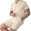 Survêtements pour hommes Tenue athlétique Casual Summer Set avec T-shirt à col en V Short à jambes larges Streetwear Mode pour hommes Ceinture élastique