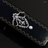 Brooches French Retro Fringe Pearl Brooch Court Style High-grade Temperament Luxury Corsage Women's Jewelry
