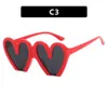 2 pezzi Fashion Luxury Designer Love Sunglasses 2023 Nuovi occhiali da sole personalizzati Team Funny Peach Heart Occhiali da sole Trend da donna