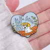 Hart Hond Emaille Pin Badge Metalen Aangepaste Broche Dier Huisdier Vrienden Gift Revers Kleding Rugzak Hoed Accessoires Groothandel