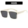 2 pcs Mode luxe designer lunettes de soleil polarisées pour hommes et femmes peuvent être utilisées pour les lunettes de myopie conduite lunettes de soleil à la mode anti ultraviolet anti-éblouissement clip