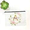 Sacs de rangement Nom personnalisé personnalisé Sac de maquillage blanc Rose Wreath Design Bachelorette Party Wash Cadeau exclusif pour fille Pochette cosmétique