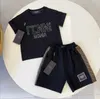 Abiti per bambini firmati di lusso Moda cotone Tuta per bambini T-shirt per ragazze Pantaloni Set Abbigliamento estivo per bambini Set Pantaloncini intrecciati per ragazzi T-shirt CSD2403234-8