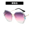 2 pcs Lunettes de soleil cloutées en diamant de luxe de mode pour femmes sans cadre et sans bords, tendance et haut de gamme Instagram populaires et résistantes aux UV 2022 nouvelles lunettes de soleil