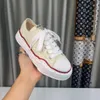 2024 women shoes shoes Hank low top Flats Sneakers unisex Canvas Trainer lace-up Trim shaped Toe womens luxury designers shoe rubber cap factory Designer casual shoes