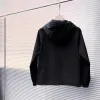 Orijinal Tasarımcı Erkek Hoodies Ceketler Lüks Markalar Dış giyim Moda Kapşonlu Katlar Sıradan Dış Giyim Siyah Beyaz Üstler Açık Katlar Üçgen Rozet Rüzgar Çekerleri