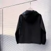 Original Designer-Herren-Kapuzenpullover, Jacken, Luxusmarken, Oberbekleidung, modische Kapuzenmäntel, lässige Oberbekleidung, schwarz-weiße Oberteile, Outdoor-Mäntel, Windjacken mit Dreiecksabzeichen