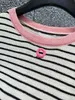 Kobiety Knits Tees Designer 2024 Spring Suer moda luźna dzianin sweter dla kobiet elegancki haft z krótkim rękawem o nokrenie